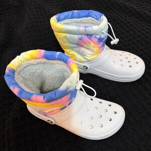 Crocs Classic Lined Neo Puff Tie Dye Boot (Light Blue)